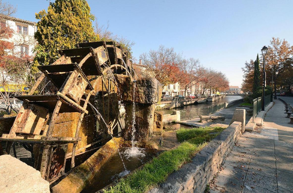 Ferienwohnung Un Petit Nid Au Bord De La Sorgue LʼIsle-sur-la-Sorgue Exterior foto